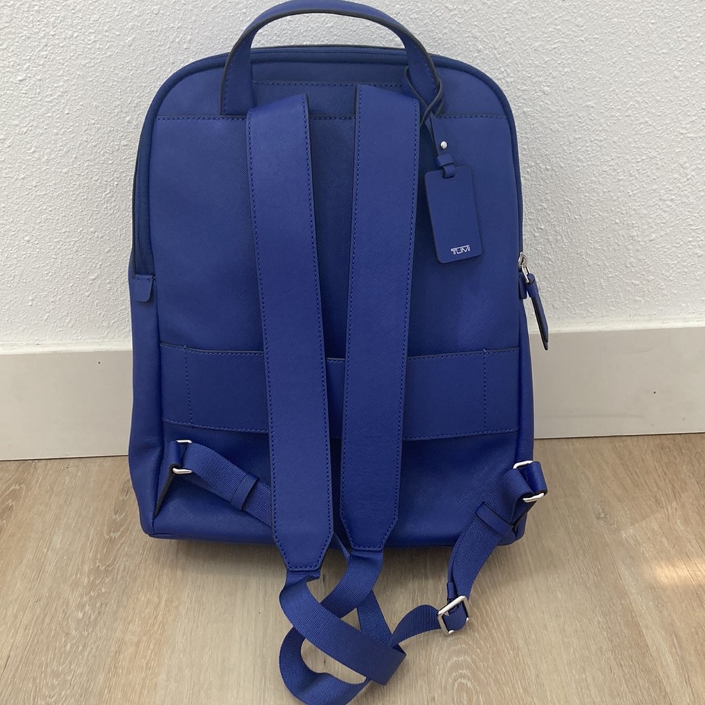 Backpack - Picture 3 of 5